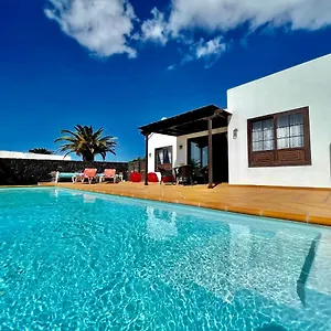 Pilar Playa Blanca (Lanzarote)